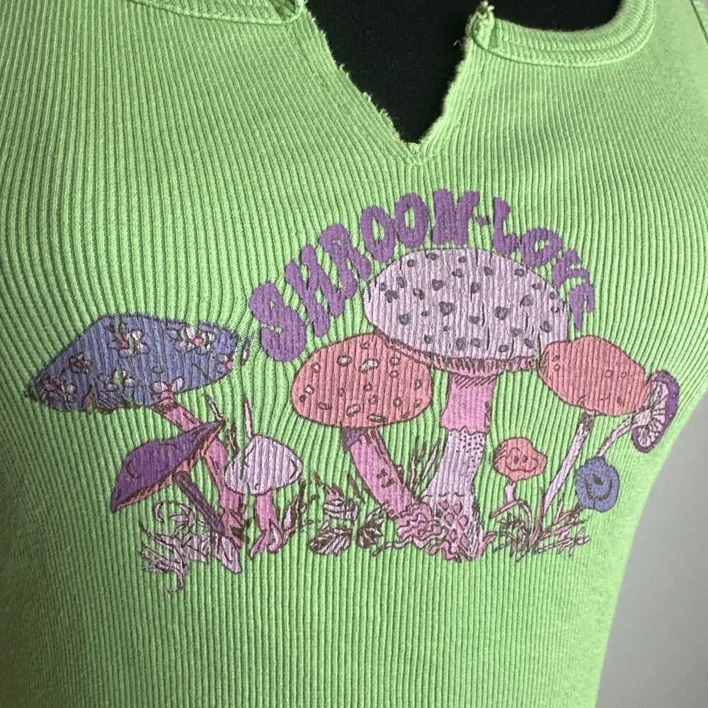 Urban Outfitters Shroom Love Green Cropped Tank Top Graphic Print Womens Medium